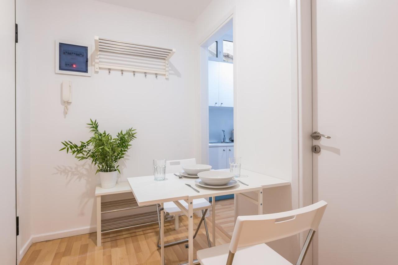 Apartment At Megaro Mousikis St Semi Basement 1Bed 2 Pers Athens Exterior photo