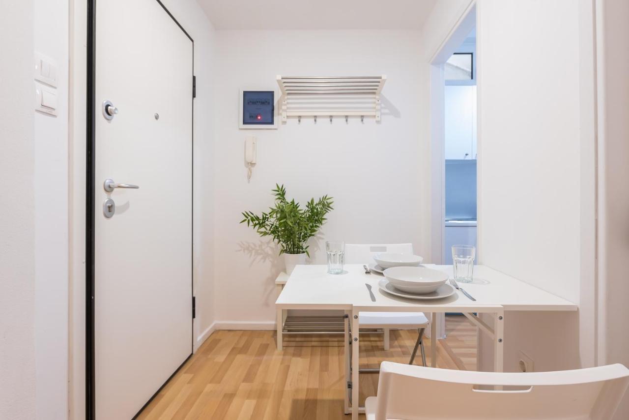 Apartment At Megaro Mousikis St Semi Basement 1Bed 2 Pers Athens Exterior photo